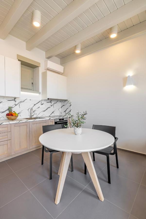 Chalki Sunrise Suites Eksteriør bilde